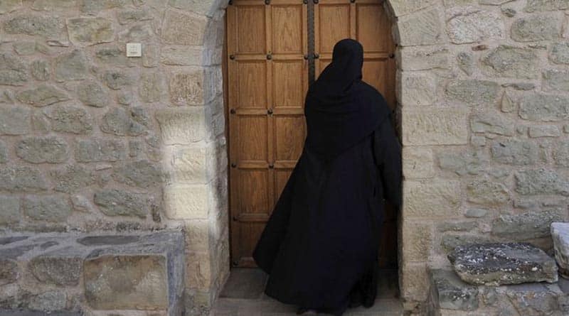 Της «κολάσεως» σε Μοναστήρι στην Κύπρο: Σεξ μοναχών σε βίντεο και μαϊμού «θαύματα»