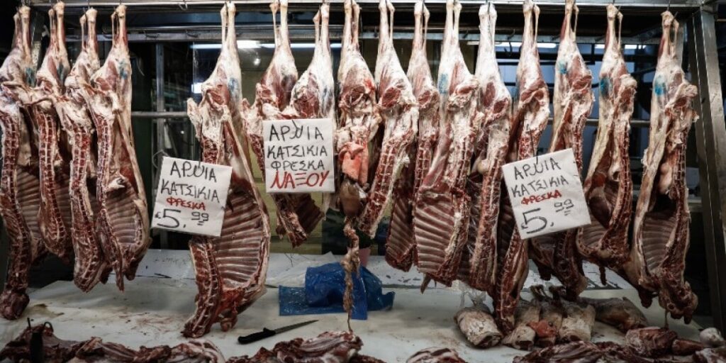 Αρνί… χρυσάφι! Εκτοξεύονται οι τιμές μετά την ευλογιά των αιγοπροβάτων