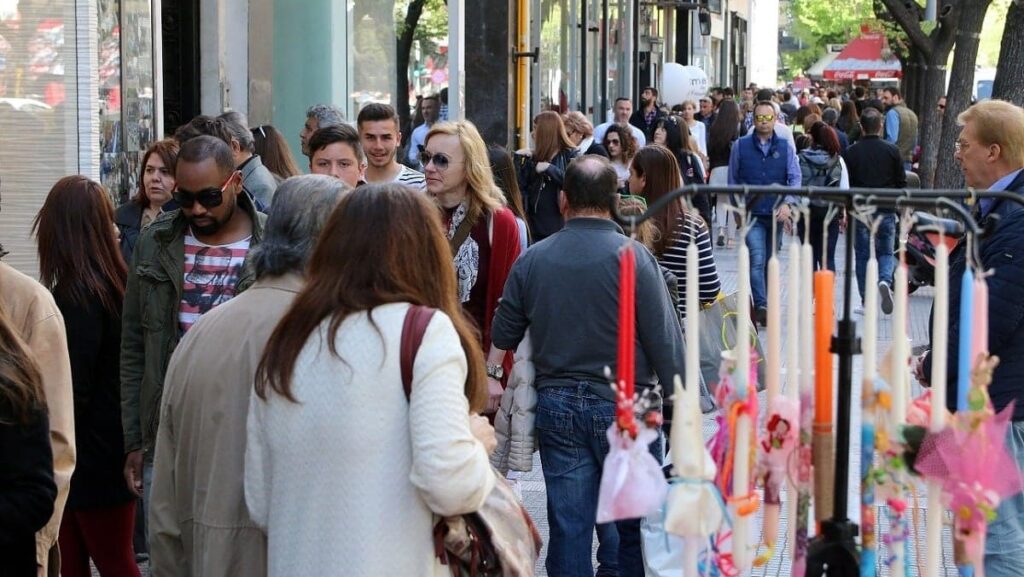 Πρεμιέρα για το εορταστικό ωράριο – Πώς θα λειτουργήσουν τα καταστήματα
