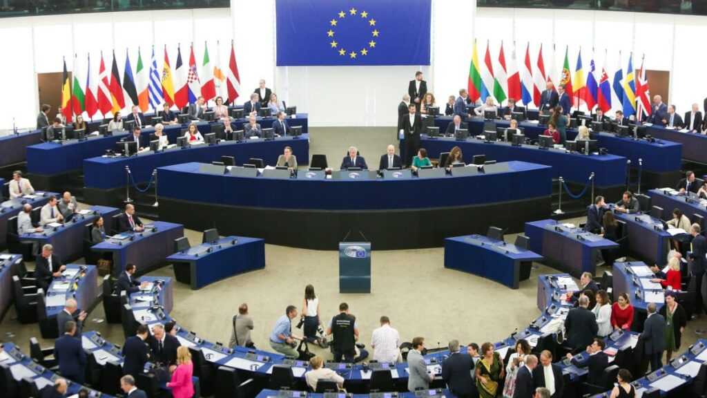 Πρόταση μομφής κατά της φον ντερ Λάιεν από 72 ευρωβουλευτές