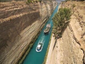 ships korinthos