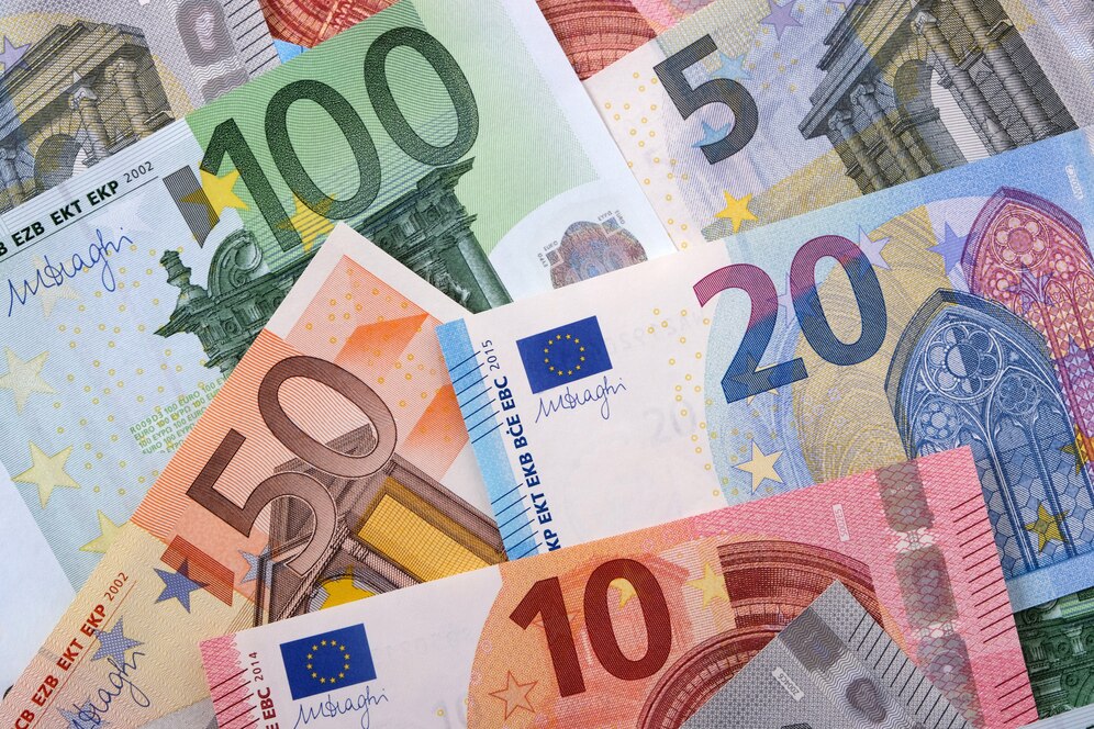 Viral ΒΙΝΤΕΟ: Τα ...δαιμονισμένα ευρώ στον καθρέφτη