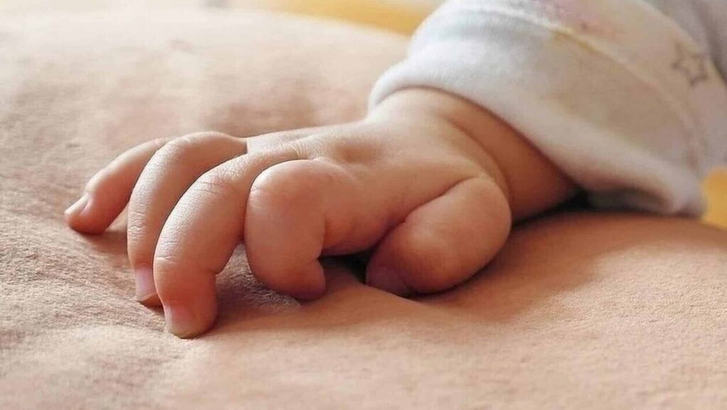 Σκόπελος: Επείγουσα διακομιδή βρέφους στον Βόλο για πιθανή κατάποση ποντικοφάρμακου