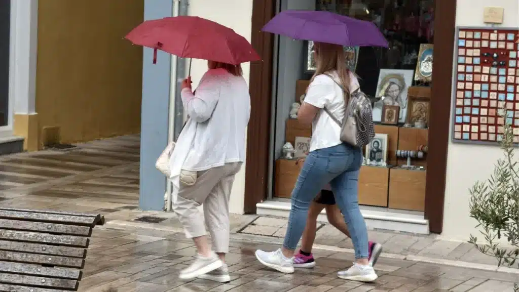 Καιρός: Κίνδυνος για πλημμύρες στη χώρα – “Συναγερμός” από την ΕΜΥ (pics)