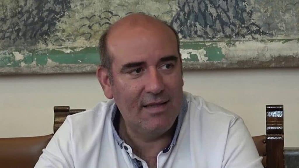 Ο πρόεδρος της Πανελλήνιας Ομοσπονδίας Εργαζόμενων στον Επισιτισμό και Τουρισμό (ΠΟΕΕΤ), Γιώργος Χότζογλου