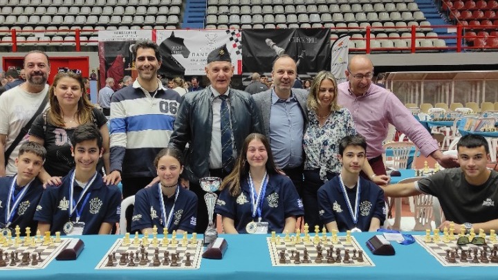 Μαθητές από Θεσσαλονίκη για έκτη συνεχόμενη φορά πρωταθλητές στο σκάκι