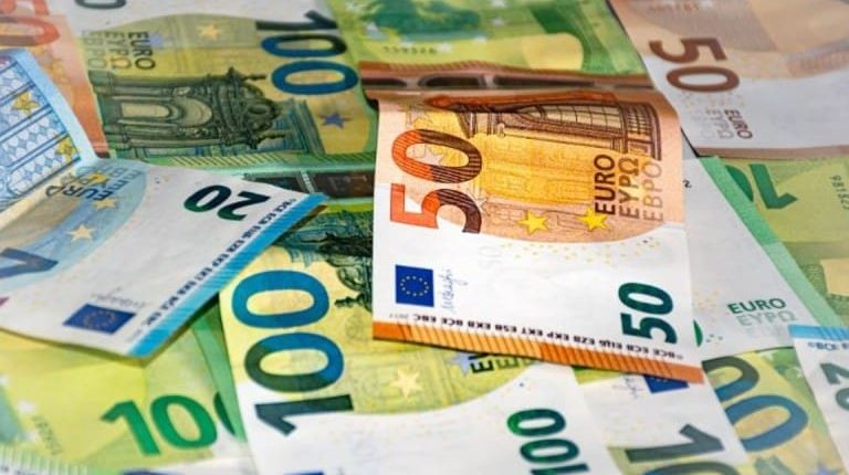 Ειδικό βοήθημα 1.000 ευρώ με την υποβολή μιας αίτησης – Ποιους αφορά