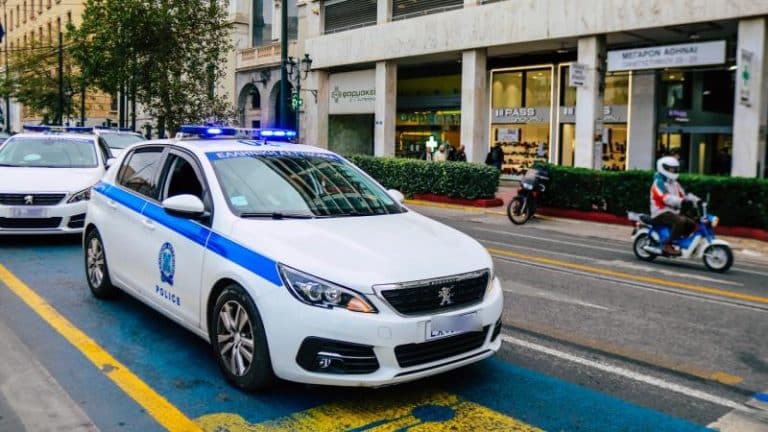 Φρίκη με 51χρονο στα Πατήσια: Μαχαίρωσε γυναίκα στη μέση του δρόμου