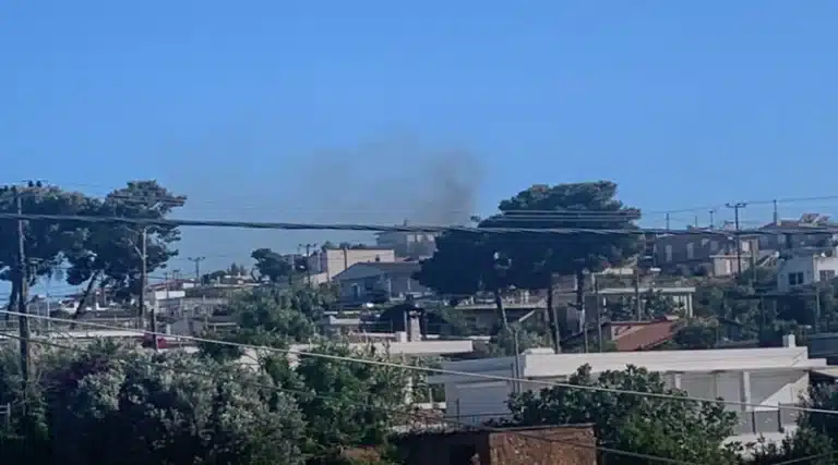Φωτιά τώρα στο Μάτι: Ο εφιάλτης του 18 ζωντάνεψε! Κοντά σε σπίτια το μέτωπο