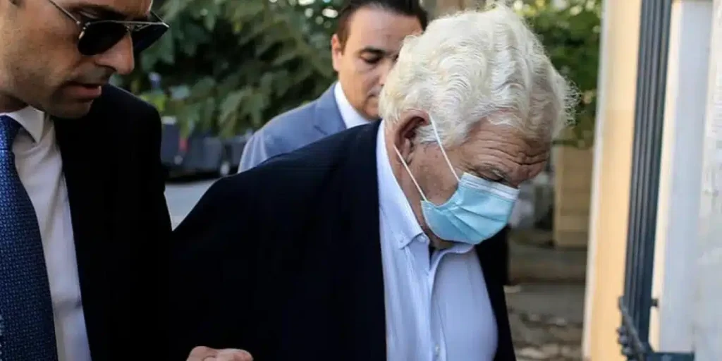 Δίκη Folli Follie: Στη φυλακή ο Τζώρτζης Κουτσολιούτσος