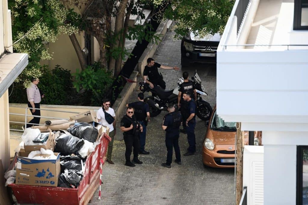 Εκτέλεση στο Ψυχικό: «Ίσως σκότωσαν “λάθος άνθρωπο”»