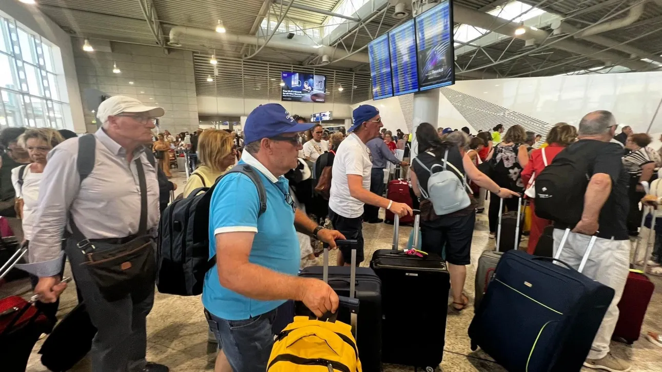 Χάος στο αεροδρόμιο «Ελ. Βενιζέλος»: Ταξιδιωτική «Οδύσσεια» για χιλιάδες επιβάτες