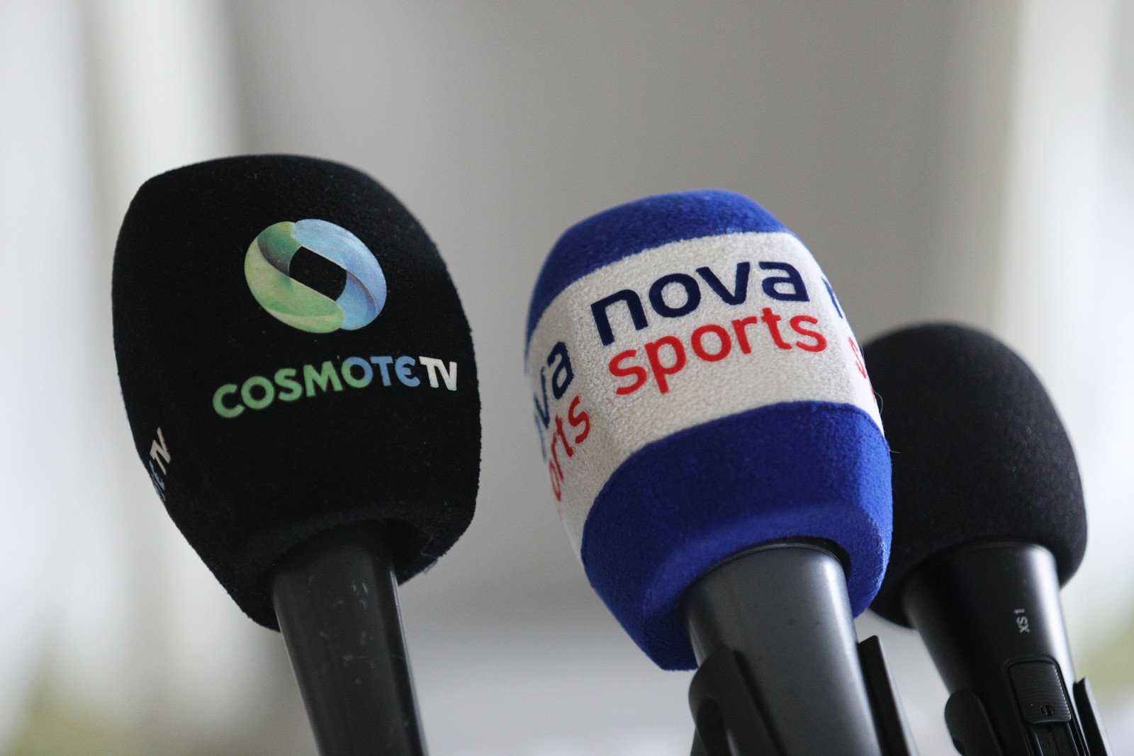 Η πειρατεία στην Ελλάδα και το deal Cosmote TV - Nova