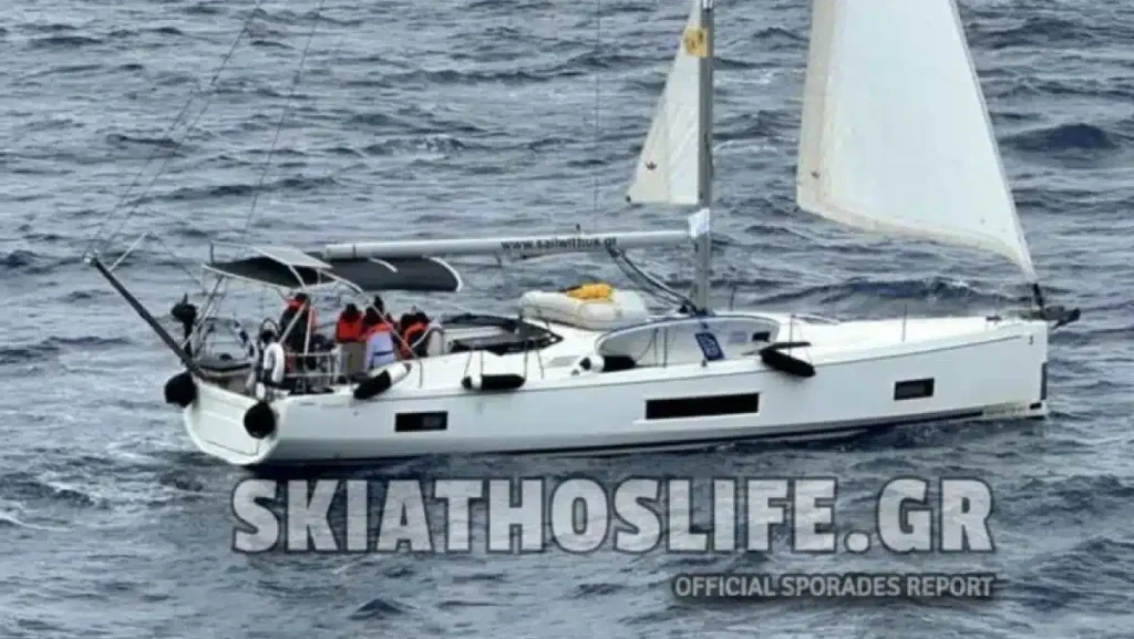 Σοκ στη Σκόπελο: Ακυβέρνητο ιστιοφόρο στα ανοιχτά του νησιού (ΒΙΝΤΕΟ)
