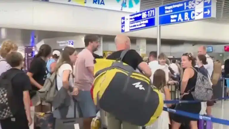 «Ελ. Βενιζέλος»: Χιλιάδες χαμένες αποσκευές μετά το τεχνικό ζήτημα – Τι προβλέπεται για αποζημιώσεις