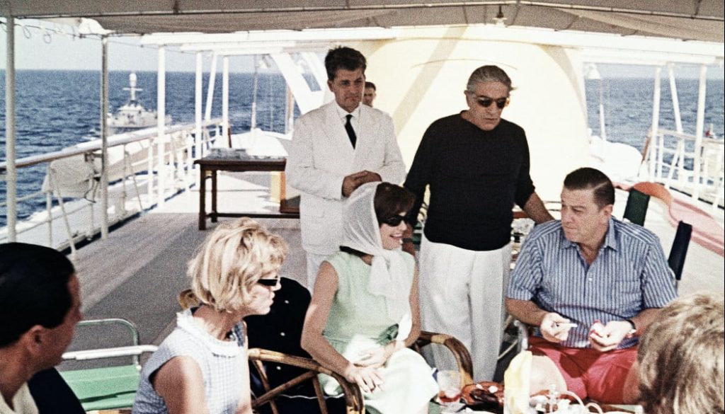 Πωλείται το «πλωτό διαμάντι» του Ωνάση (Pics)
