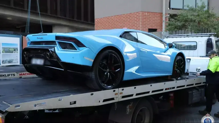 Έπαιρνε επίδομα ανεργίας και …αγόρασε Lamborghini!