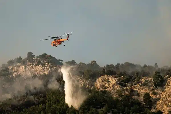 Φωτιά τώρα στον Ασπρόπυργο – Στο σημείο η Πυροσβεστική