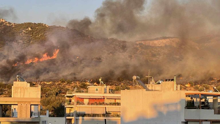 Φωτιά στην Άνω Γλυφάδα: Πρόστιμο 4.640 ευρώ έκαστος για τους δύο 14χρονους