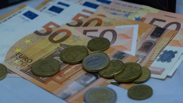 Συντάξεις Σεπτεμβρίου 2024: “Κλείδωσαν” οι ημερομηνίες καταβολής τους