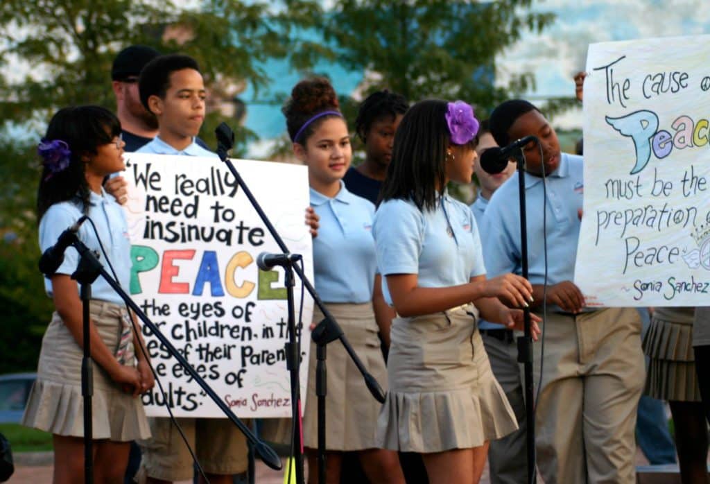 Students at hawthorne park