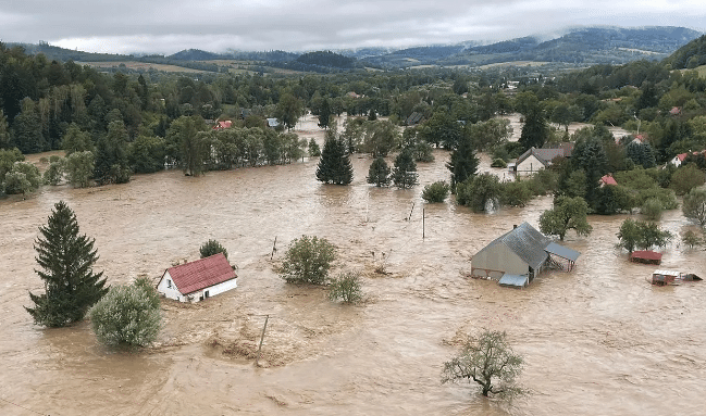 Σαρώνει την Ευρώπη η κακοκαιρία Μπόρις – Τουλάχιστον 18 νεκροί από τις καταστροφικές πλημμύρες