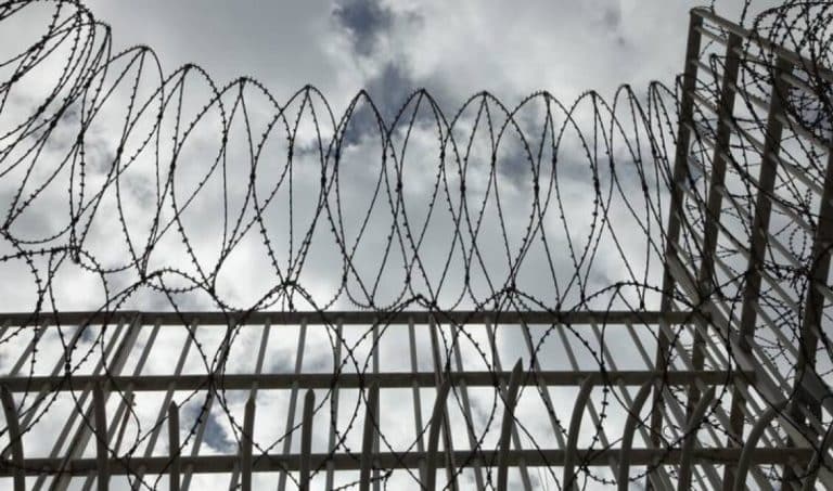 Ιωάννινα: Κρατούμενος έκρυβε κοκαΐνη και κάνναβη σε κοινόχρηστο χώρο