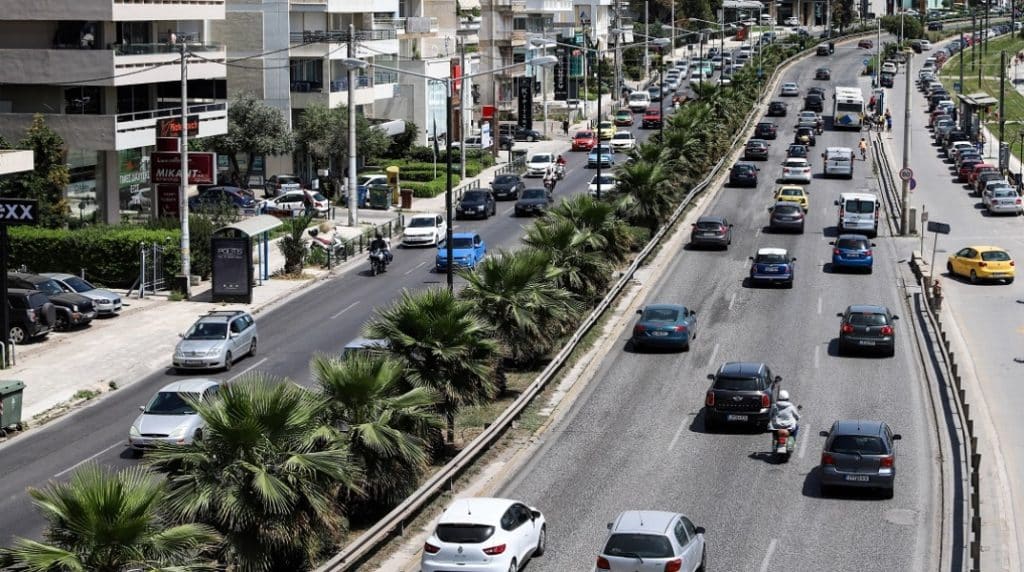 Καραμπόλα 5 οχημάτων στη Λεωφόρο Βουλιαγμένης – Κυκλοφοριακή συμφόρηση στο σημείο
