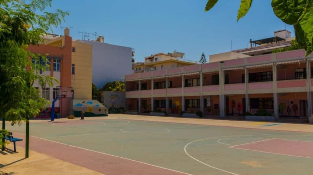Στάσεις εργασίας στα σχολεία όλο το Μάρτιο – Πώς θα διεξάγονται τα μαθήματα