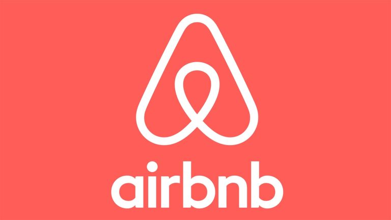Airbnb: Σε ποιες περιοχές Αθήνας και Θεσσαλονίκης μπαίνει «φρένο» στις νέες βραχυχρόνιες μισθώσεις