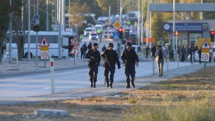 Τουρκία: Βομβάρδισε θέσεις του ΡΚΚ σε Ιράκ και Συρία