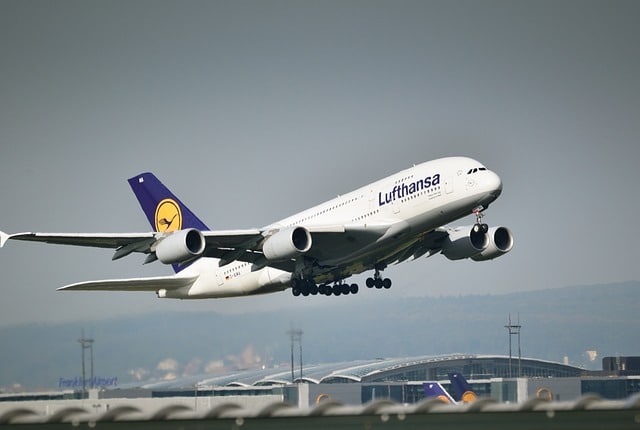 Lufthansa: Αναστέλλει κάθε πτήση προς Τεχεράνη και Βηρυτό έως το 2025