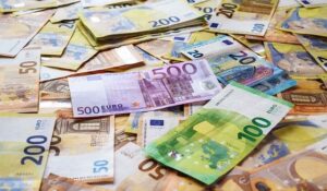 e-ΕΦΚΑ: Πότε καταβάλλει εφάπαξ ενίσχυση & επίδομα κοινωνικής αλληλεγγύης