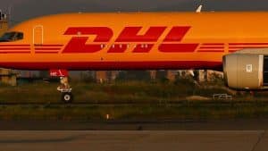 Πτώση φορτηγού αεροπλάνου της DHL – Ένας νεκρός, τρεις τραυματίες