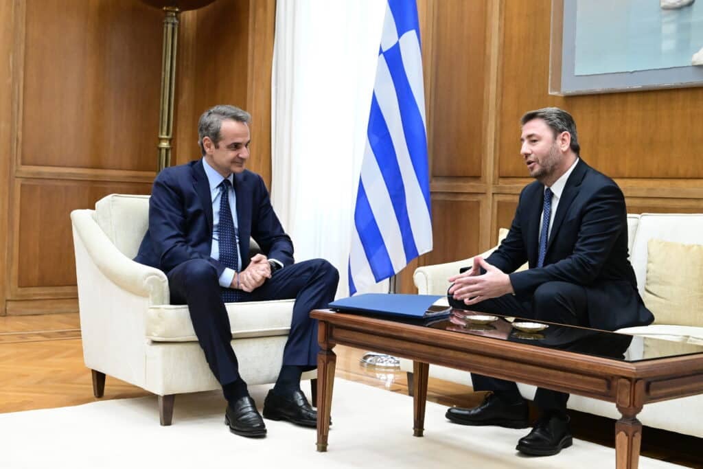 Ολοκληρώθηκε η συνάντηση Μητσοτάκη – Ανδρουλάκη