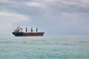 ΕΚΤΑΚΤΟ: Ρωσικό πλοίο βυθίστηκε στη Μεσόγειο – 2 αγνοούμενοι
