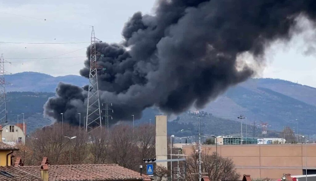 Έκρηξη σε διυλιστήριο στη Φλωρεντία – 2 νεκροί και 8 τραυματίες