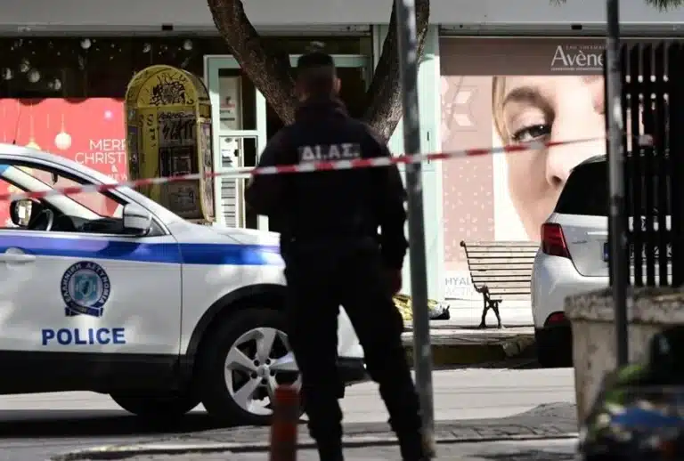 Γλυφάδα: 7 άτομα συμμετείχαν στο «μακελειό» – Δύο οι συλληφθέντες, ψάχνουν άλλους 5