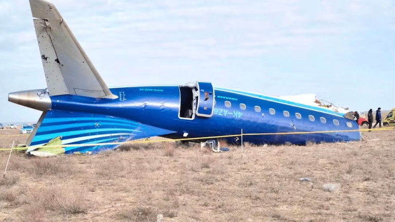 Azerbaijan Airlines: Ακυρώνει όλες τις πτήσεις της προς 7 ρωσικές πόλεις