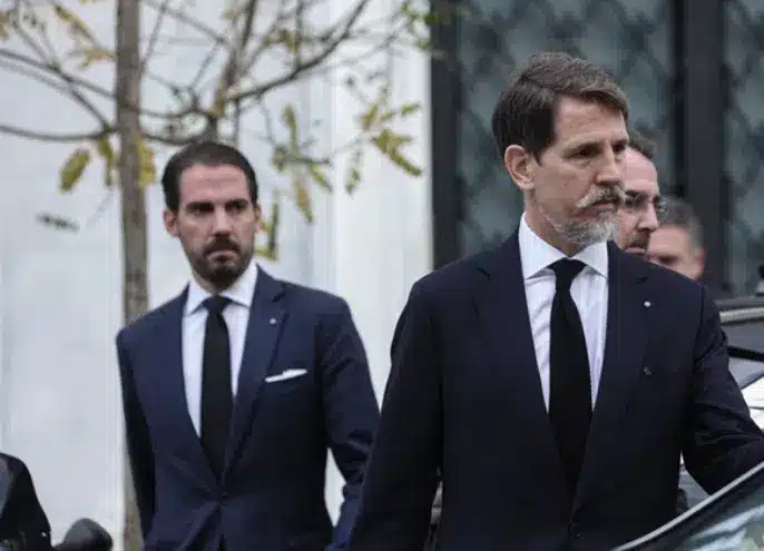 Με ποιο επώνυμο ζητούν οι Γκλύξμπουργκ την ελληνική ιθαγένεια;