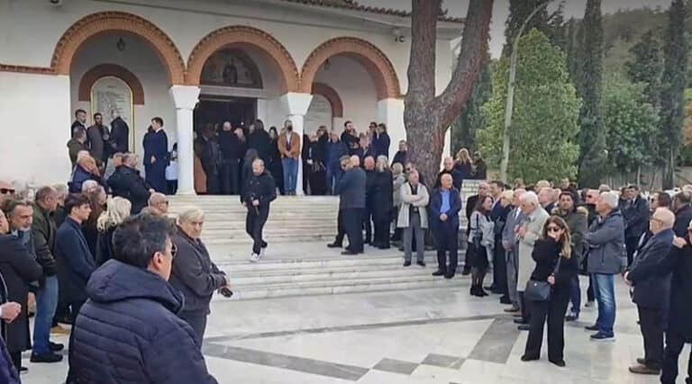 Νίκος Σαργκάνης: Αυτή την ώρα το τελευταίο αντίο στο θρυλικό «Φάντομ»