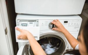 Το θερινό ωράριο για μειωμένο τιμολόγιο ρεύματος