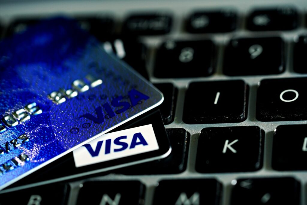 Visa: Οι δαπάνες των τουριστών στην Ελλάδα αυξήθηκαν κατά 14%