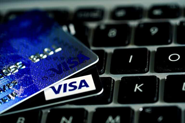 Visa: Οι δαπάνες των τουριστών στην Ελλάδα αυξήθηκαν κατά 14%