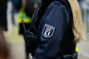 Γερμανία: Έκρηξη με δύο τραυματίες αστυνομικούς στο Βερολίνο
