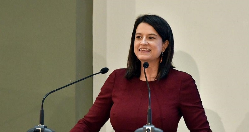 Νίκη Κεραμέως: Νέες αυξήσεις στον κατώτατο μισθό – Δείτε πότε και πόσο