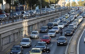 Κίνηση στους δρόμους: Κυκλοφοριακό κομφούζιο σε Κηφισό και Λεωφόρο Αθηνών