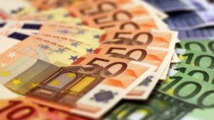 Επίδομα 2.000€ με έξι απλά δικαιολογητικά - Ποιοι το δικαιούνται