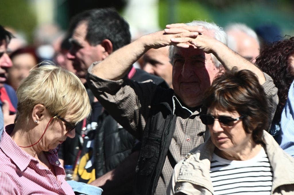 Ανατροπή στις συντάξεις χηρείας: Ποιοι κερδίζουν από τις νέες αυξήσεις το 2025