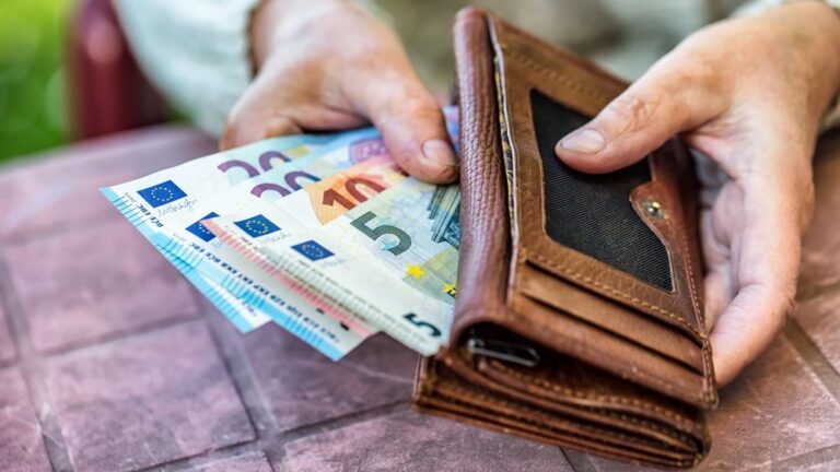 Σύνταξη: Ποιοι δικαιούνται κάλυψη εισφορών από τη ΔΥΠΑ